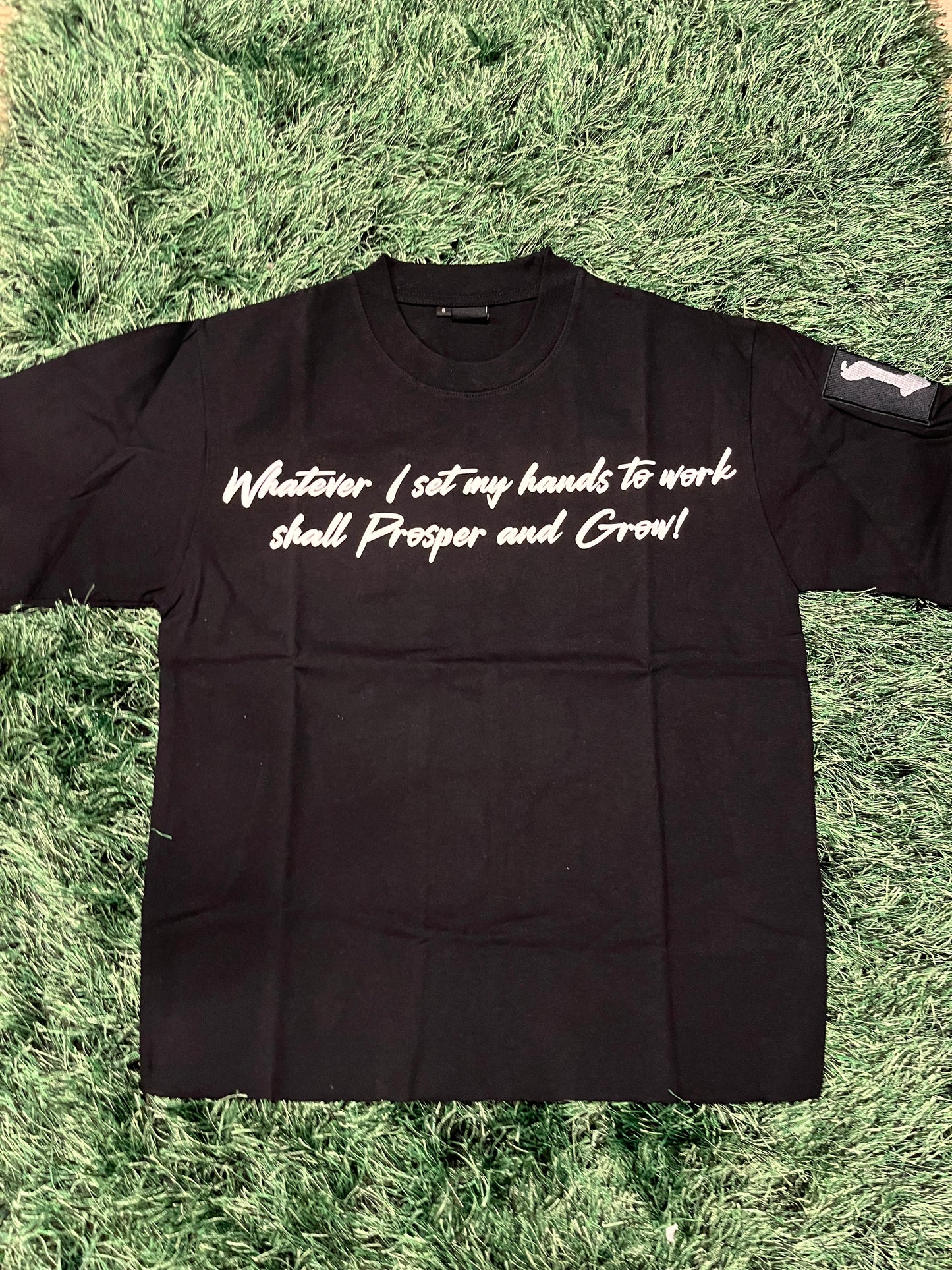 Vampstr Black "Prosper and grow" tee